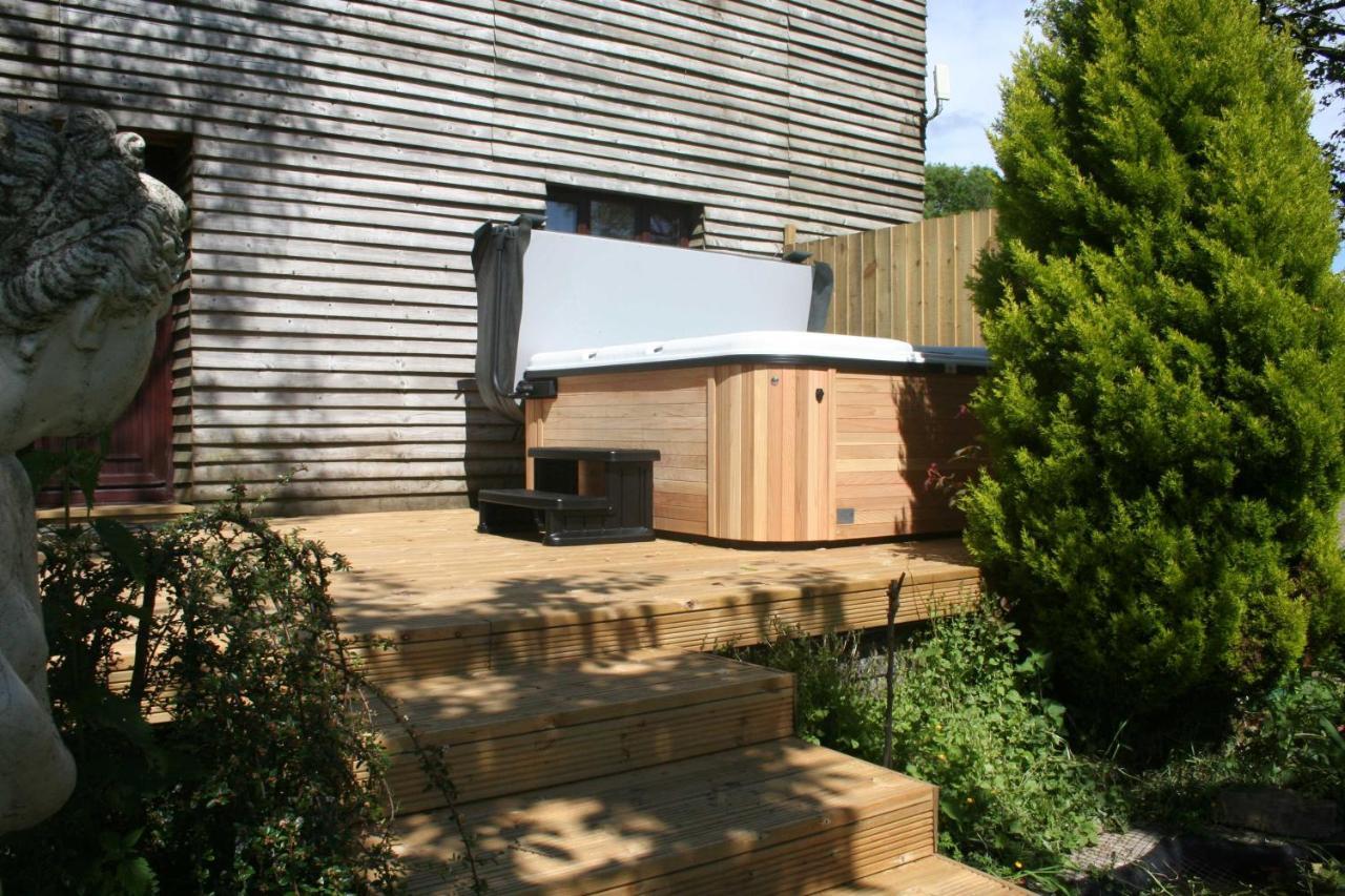 Barn Cottage - Farm Park Stay With Hot Tub Swansea Exterior foto
