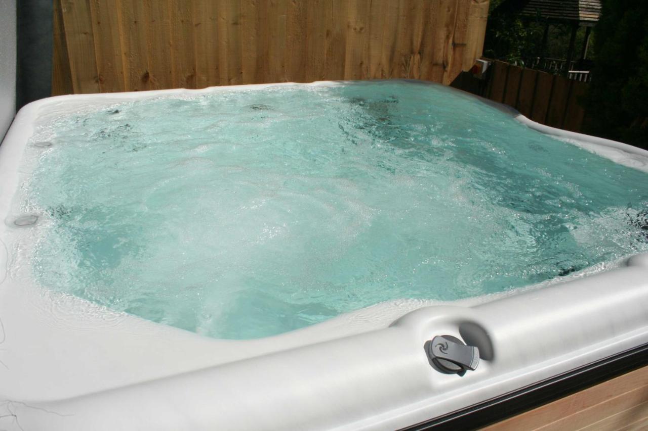 Barn Cottage - Farm Park Stay With Hot Tub Swansea Exterior foto
